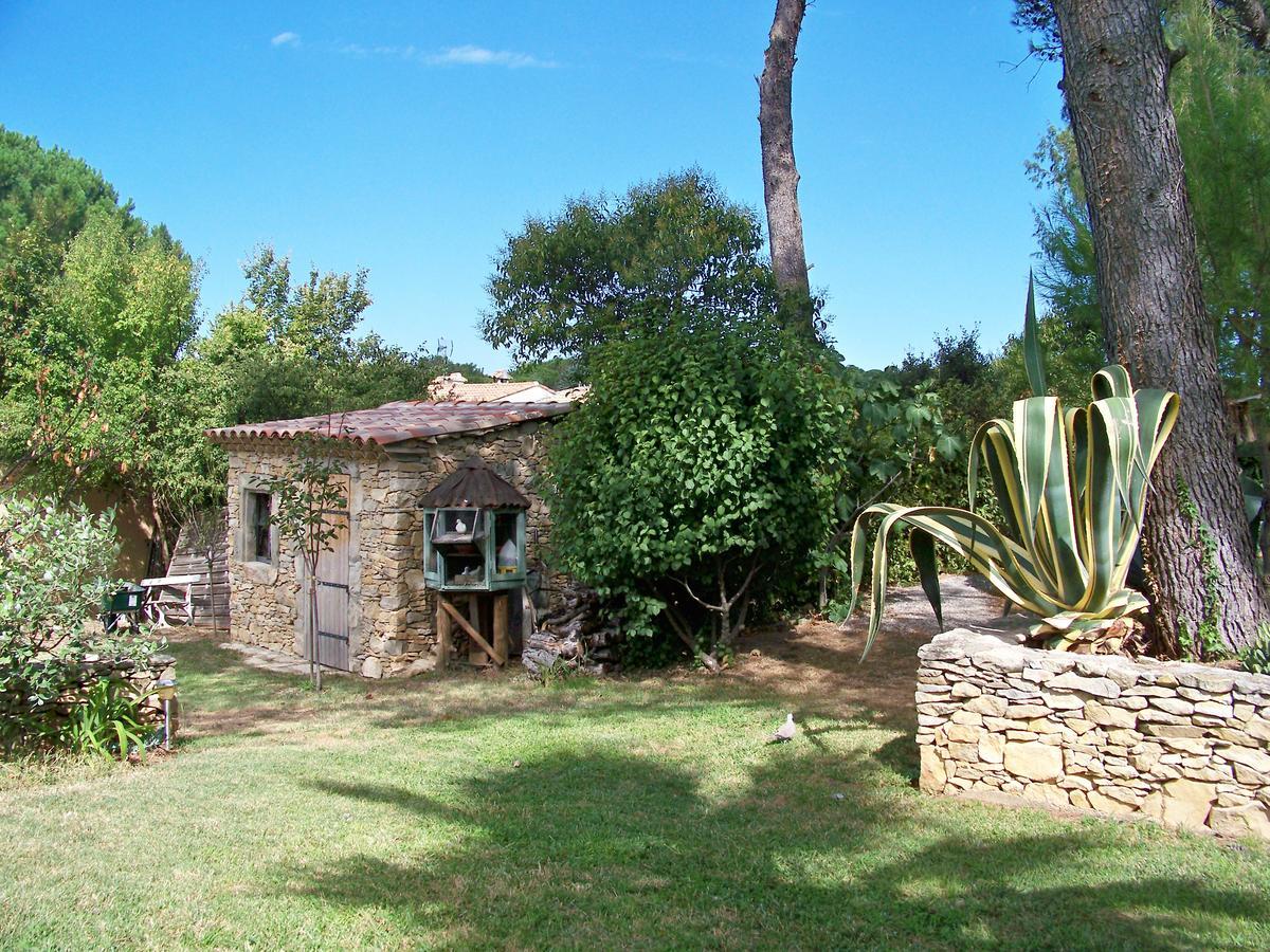 Sous Les Pins Bed & Breakfast Nages-et-Solorgues Luaran gambar